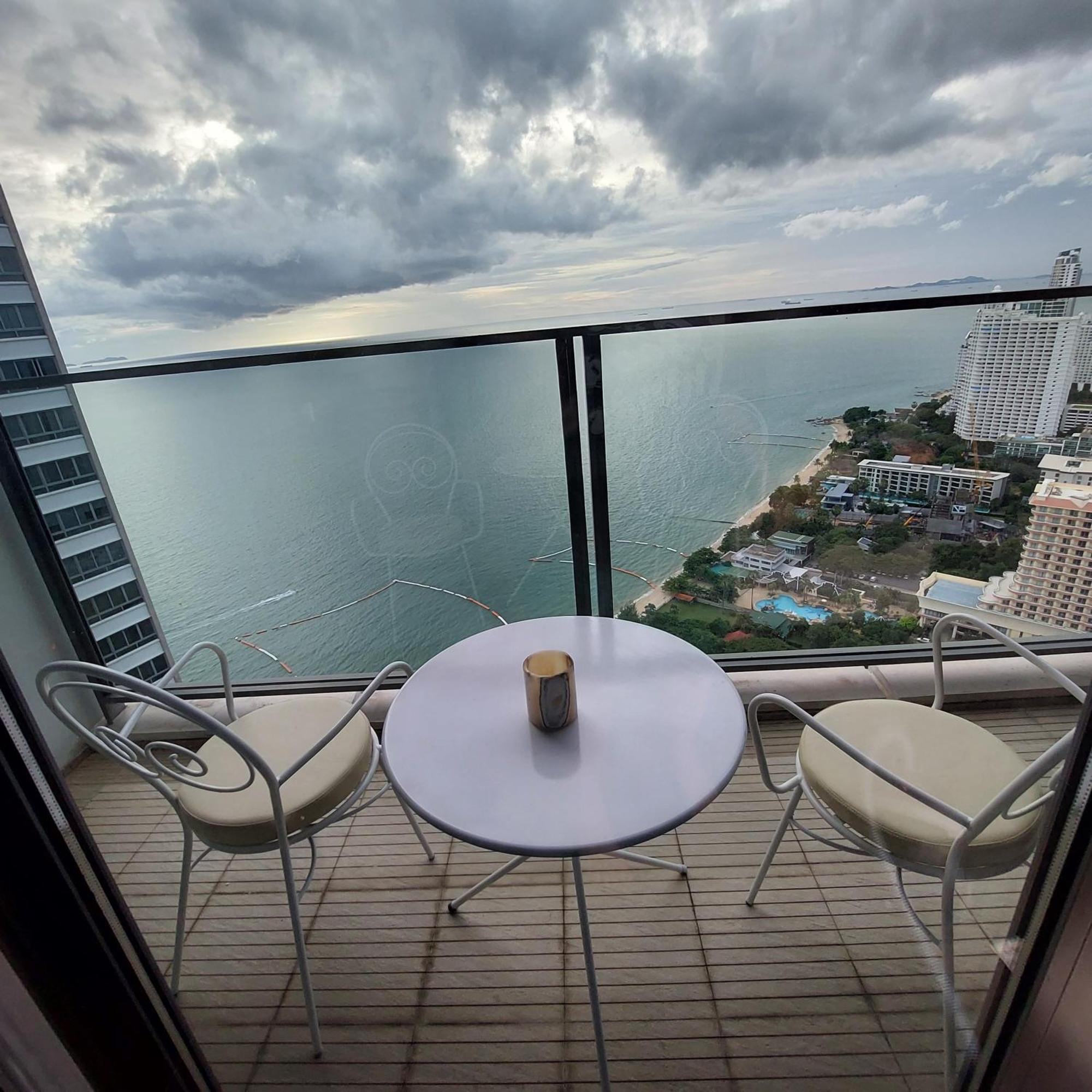 Sea View Apartment In Pattaya Dış mekan fotoğraf